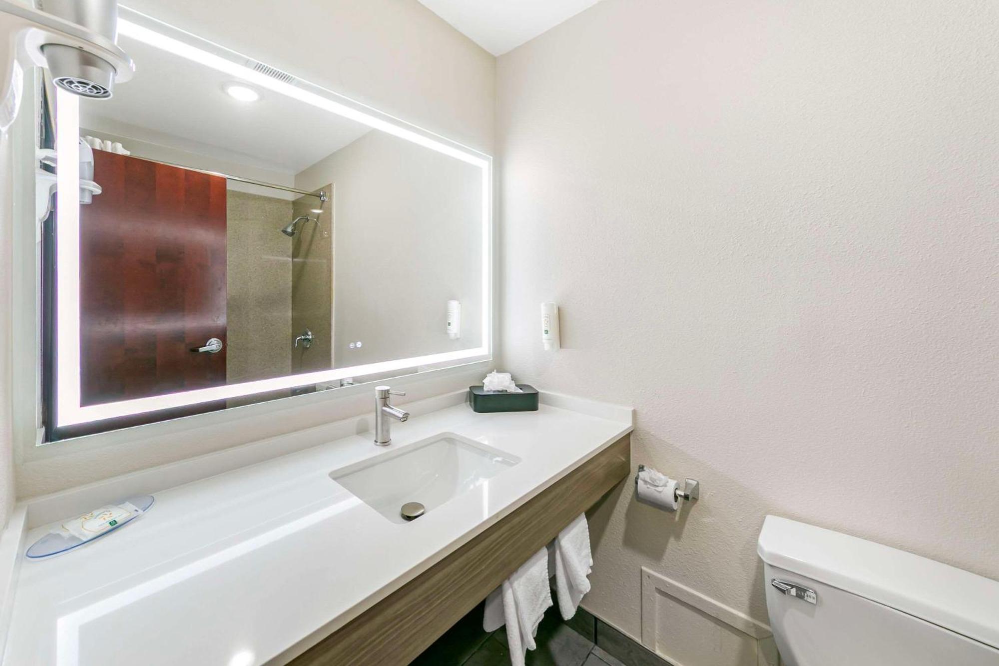 Quality Inn & Suites Sacramento Luaran gambar