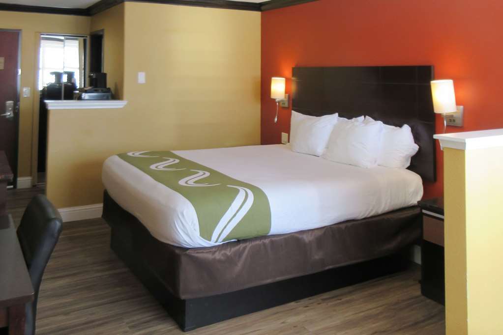 Quality Inn & Suites Sacramento Bilik gambar